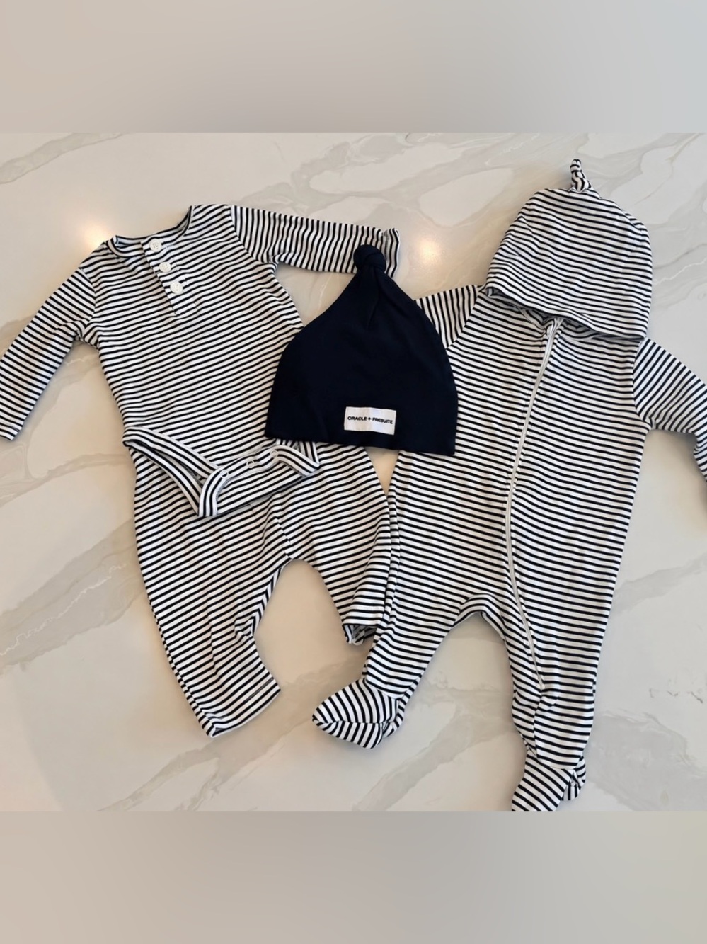 Old Navy Baby 0–3M Black & White Stripe Outfit Bundle | Never Worn | 5 Pieces